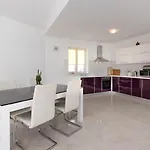 Villa House - Monika *