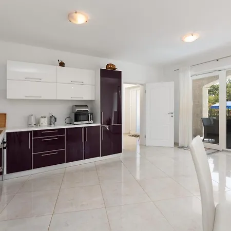 House - Monika Вилла *