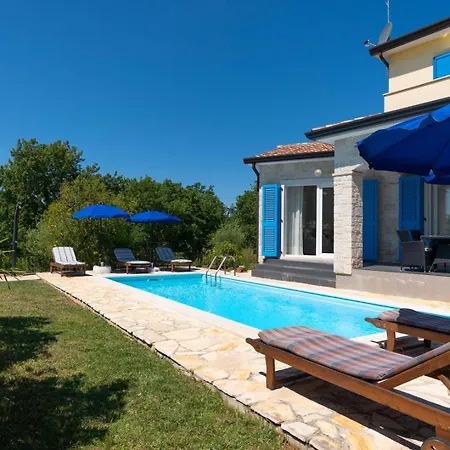 Vila House - Monika
