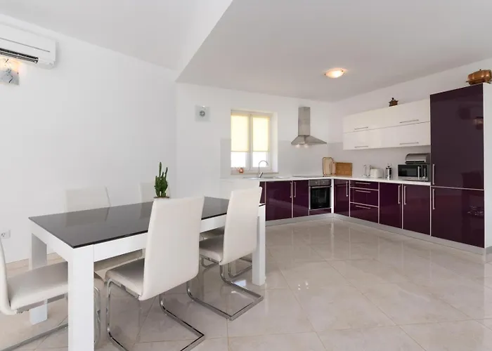 Vila House - Monika *